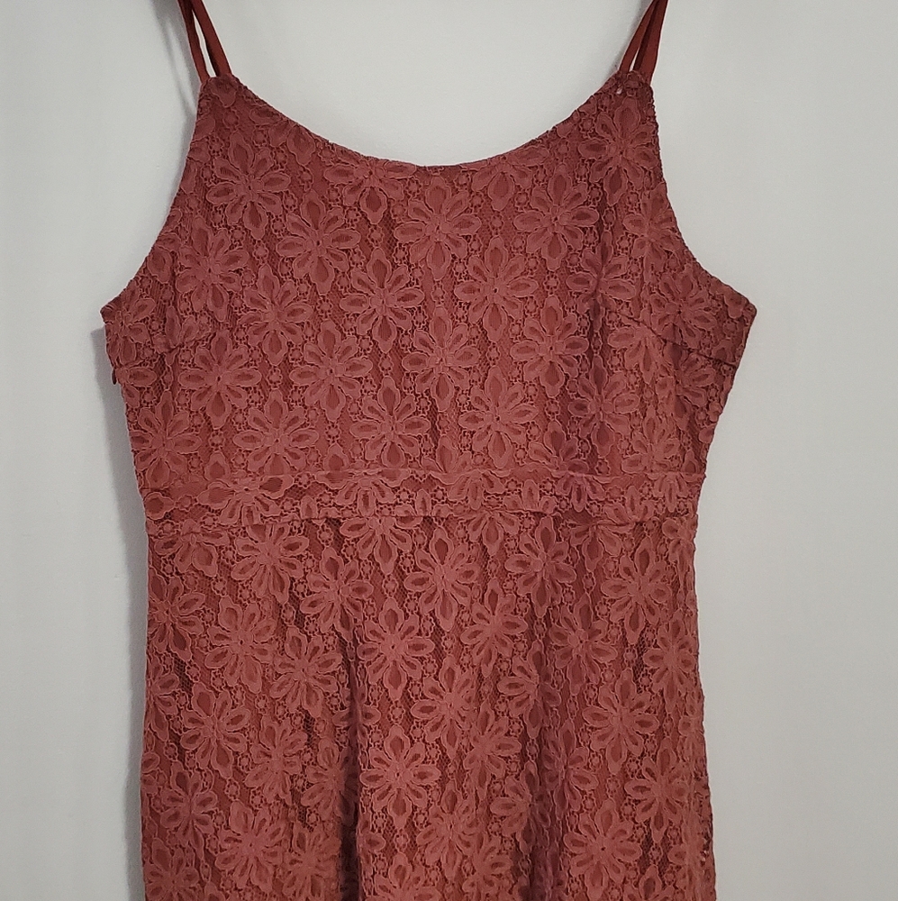 Dress - Picture 2 of 6